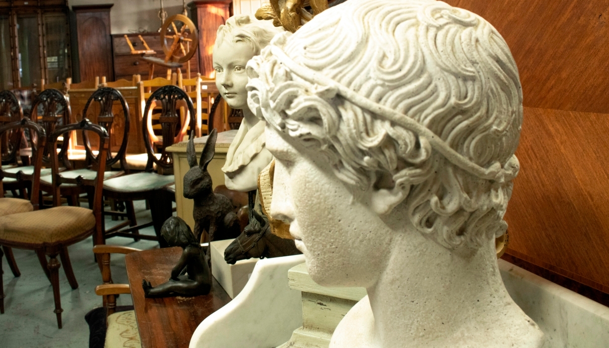 Antiques, Interiors and Collectables Sale